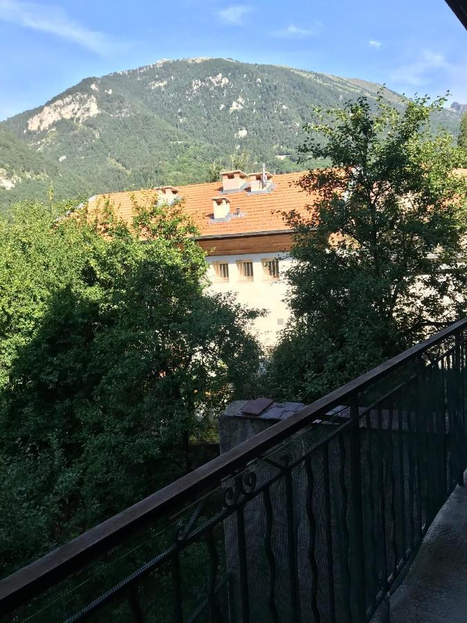 Appartement 3 Pieces Lumineux Au Coeur Du Village Saint-Martin-Vesubie Bagian luar foto